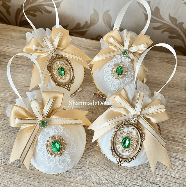 Green &amp; White Velvet Bauble Ornaments